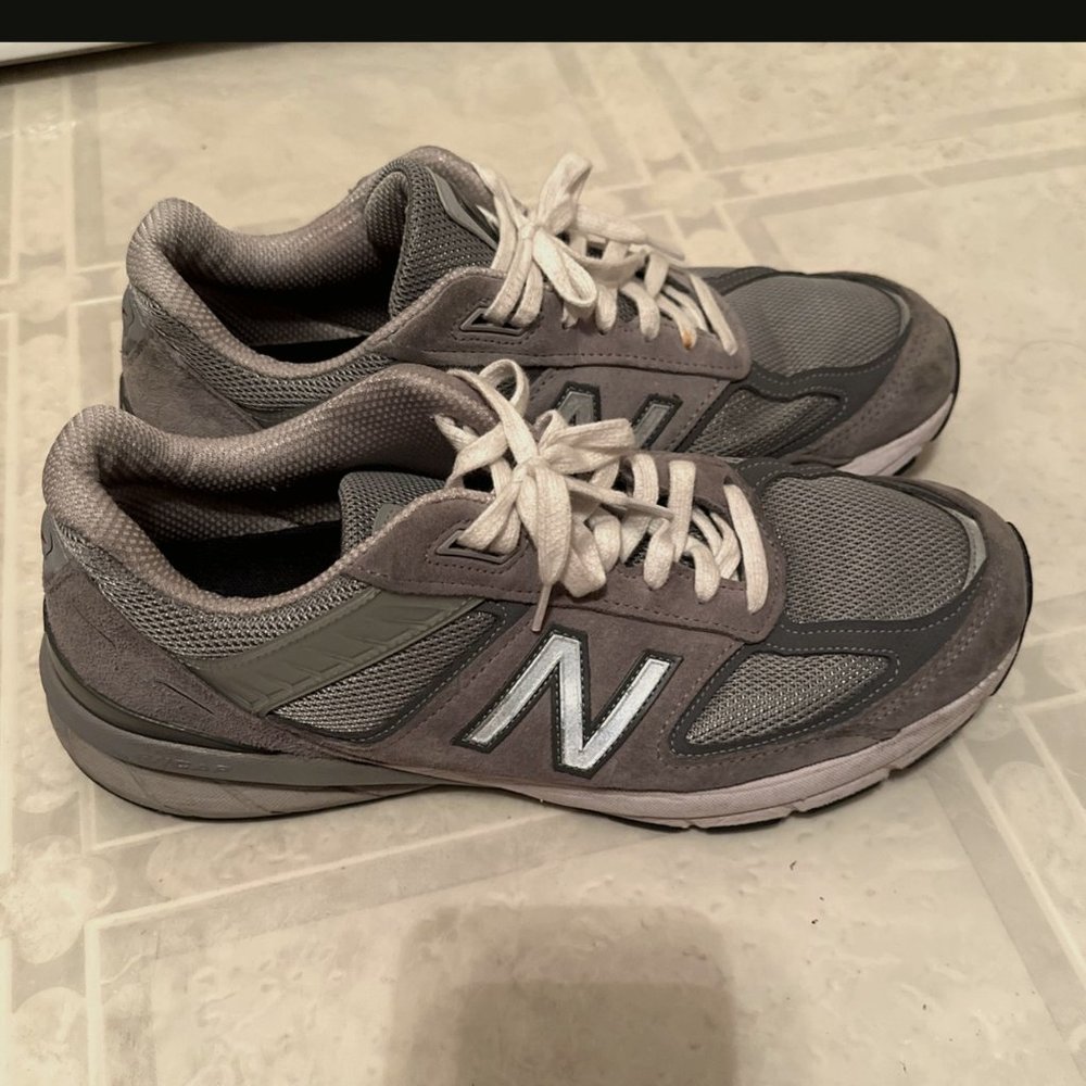 New Balance 990V5